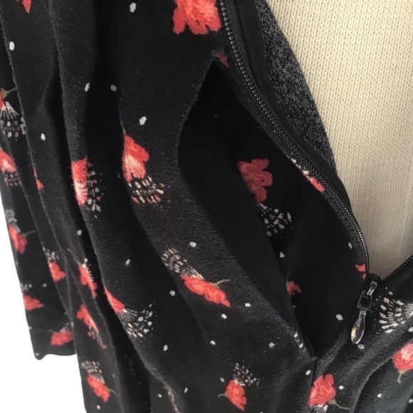 Free People Teagan Black Long Sleeve Y2K Dress with Red Flowers Size 2 overs… - Picture 10 of 13